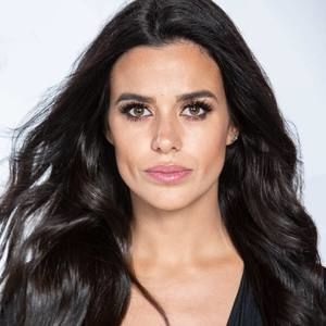 Meet your Posher, Carla